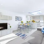 - Casa Cristallo Tatil Evi *